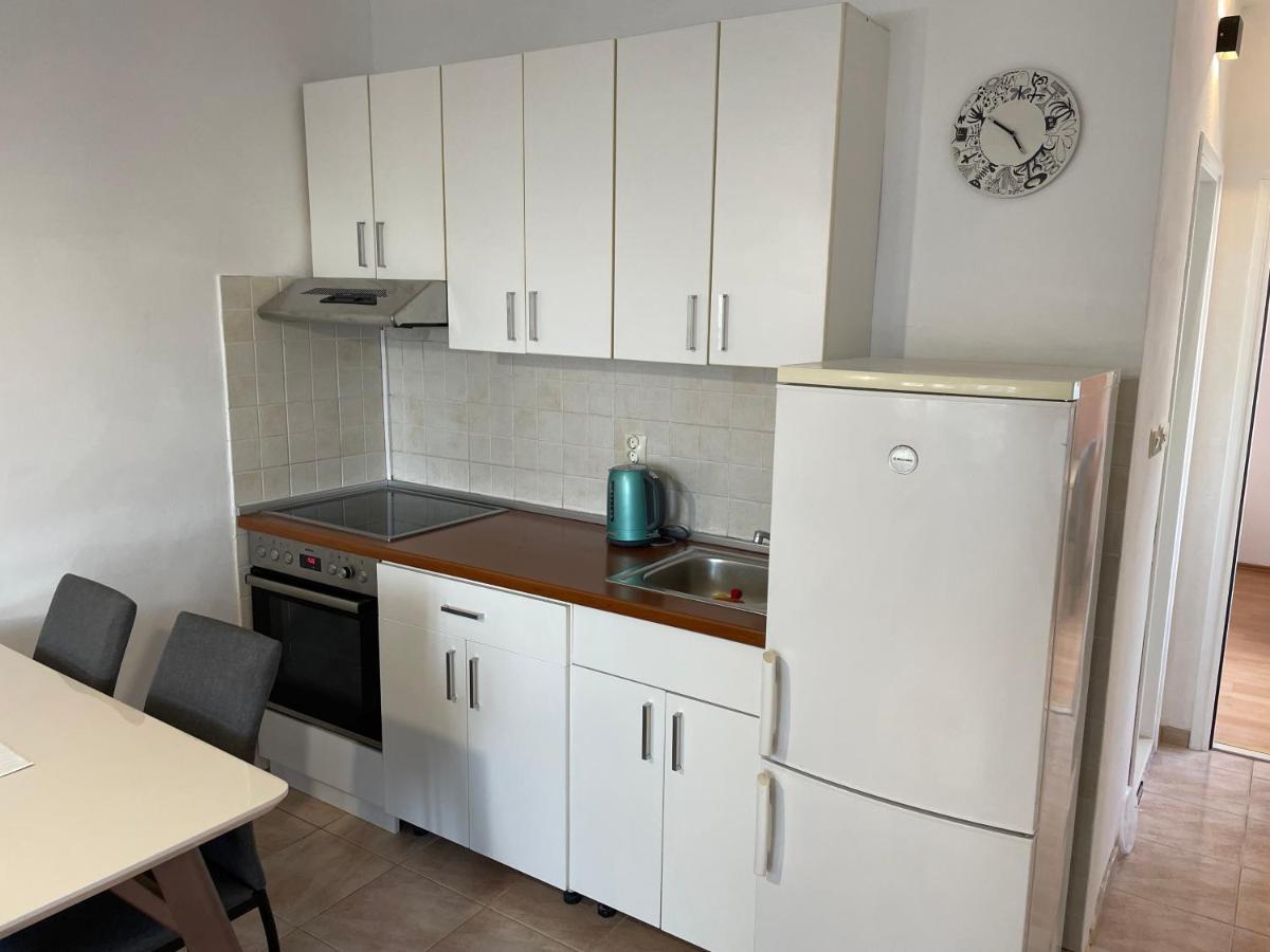 Apartment Dado Dugi Rat Buitenkant foto