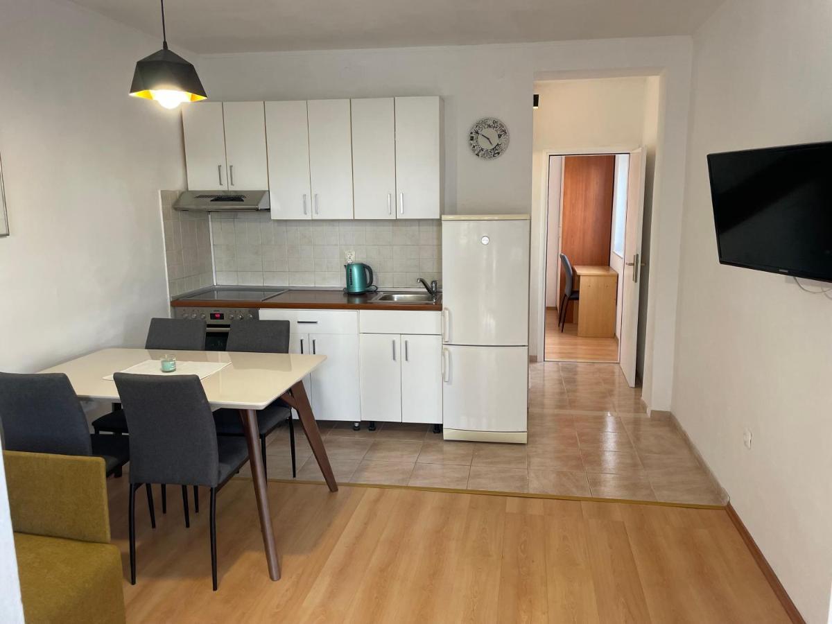 Apartment Dado Dugi Rat Buitenkant foto